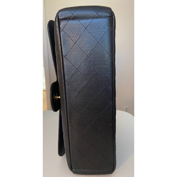 CHANEL Maxi Classic Double Flap - Picture 13 of 14